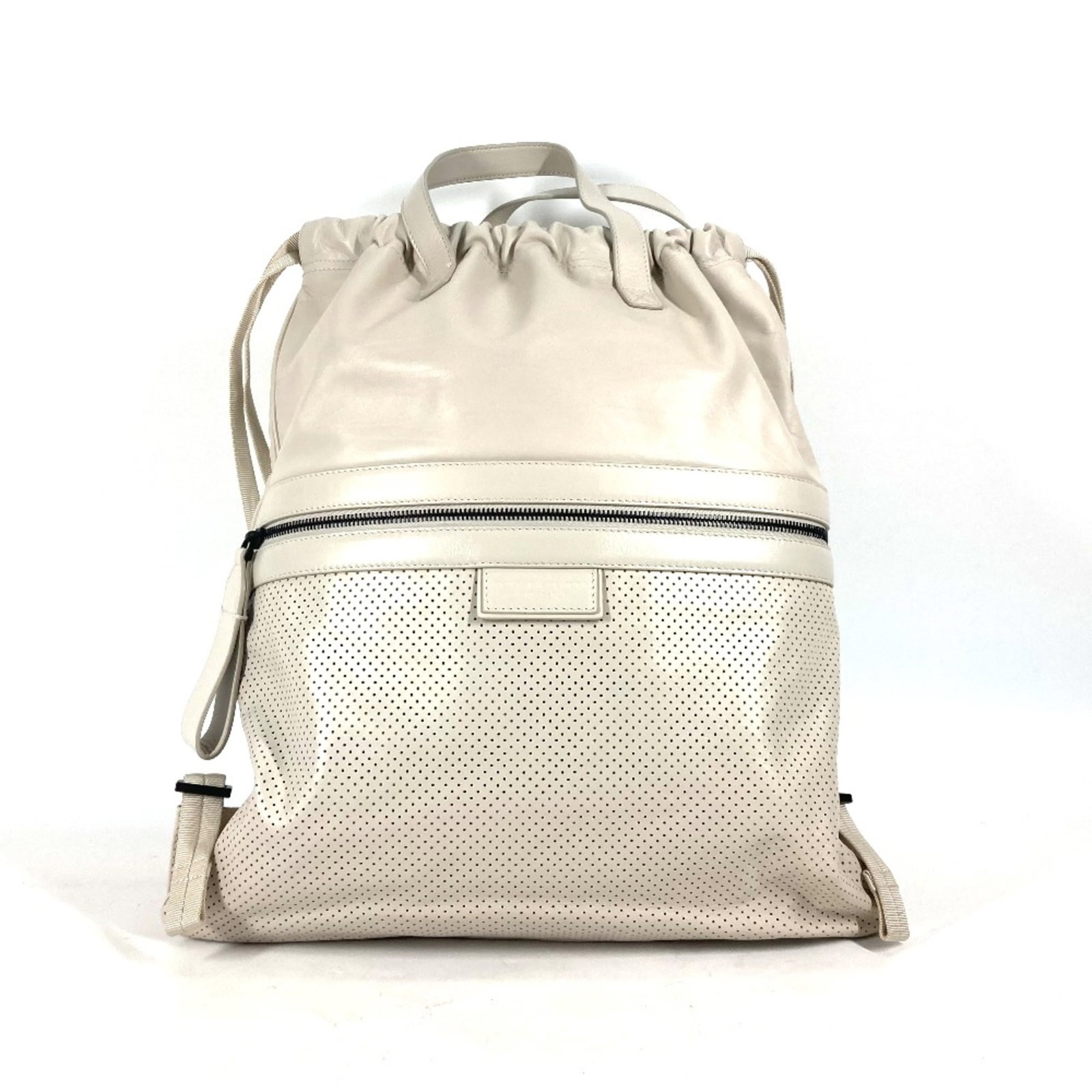 Bottega Veneta Women's Leather Backpack White 36x42cm: Bottega Veneta Women's Leather Backpack White 36x42cm This exquisite Bottega Veneta backpack combines elegance with functionality. Crafted from high-quality leather, it features a stylish white color 