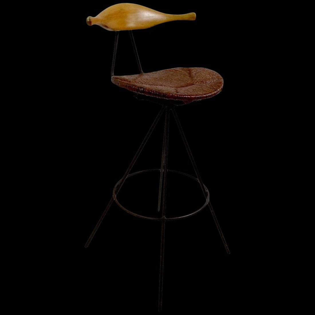 Arthur Umanoff Swivel Stool with Cow Horn Backrest 27.25" Seat Height: Arthur Umanoff Swivel Stool with Cow Horn Backrest 27.25" Seat Height Discover this exquisite Umanoff Stool, a rare piece featuring a stunning cow horn backrest and a durable wrought iron base, design