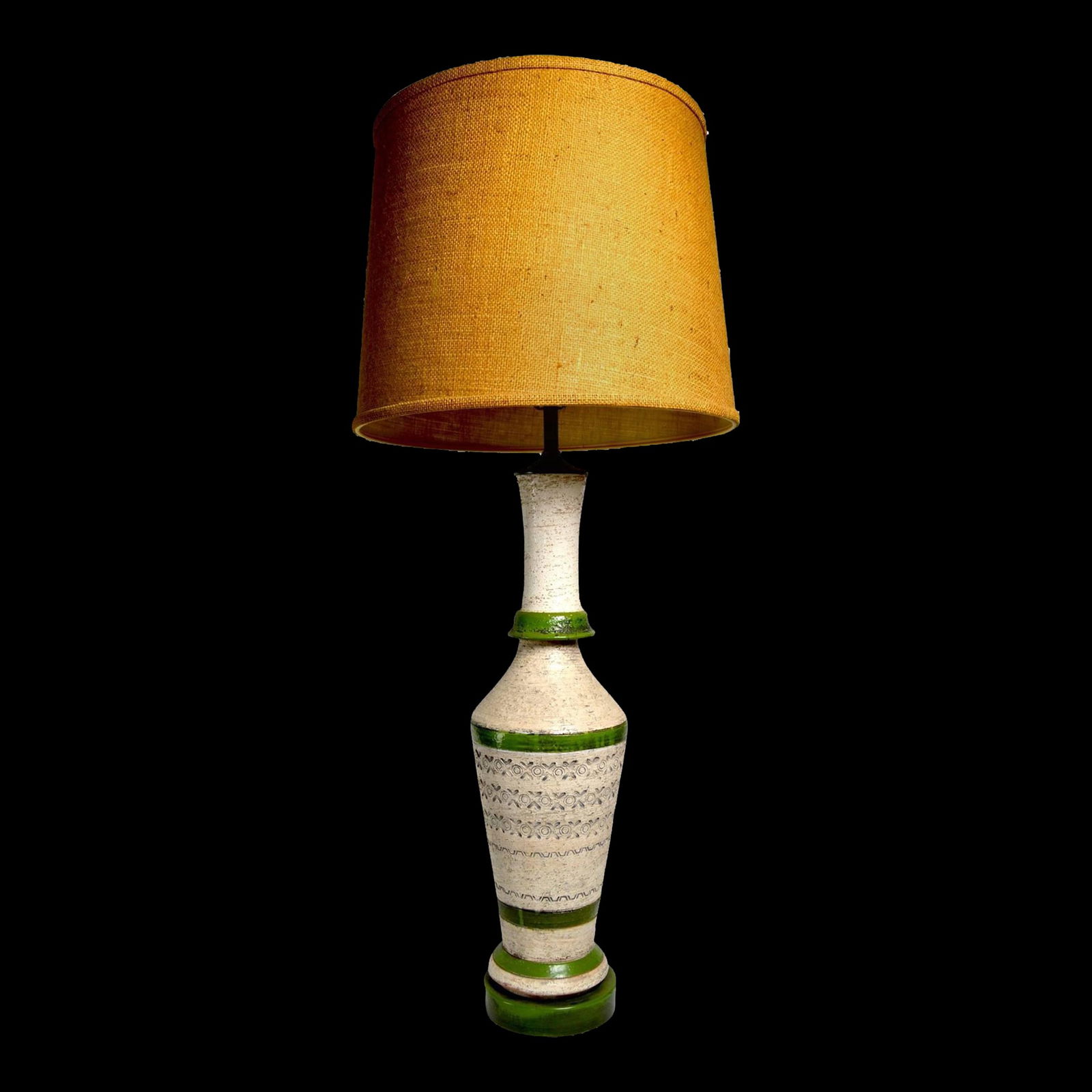 Raymor Bistosi Sgraffito Pottery Lamp 40.5" Tall Green Sand Ceramic: Raymor Bistosi Sgraffito Pottery Lamp 40.5" Tall Green Sand Ceramic This striking Raymor Bistosi Sgraffito Pottery Lamp features an unusual combination of green and sand colors, showcasing the unique