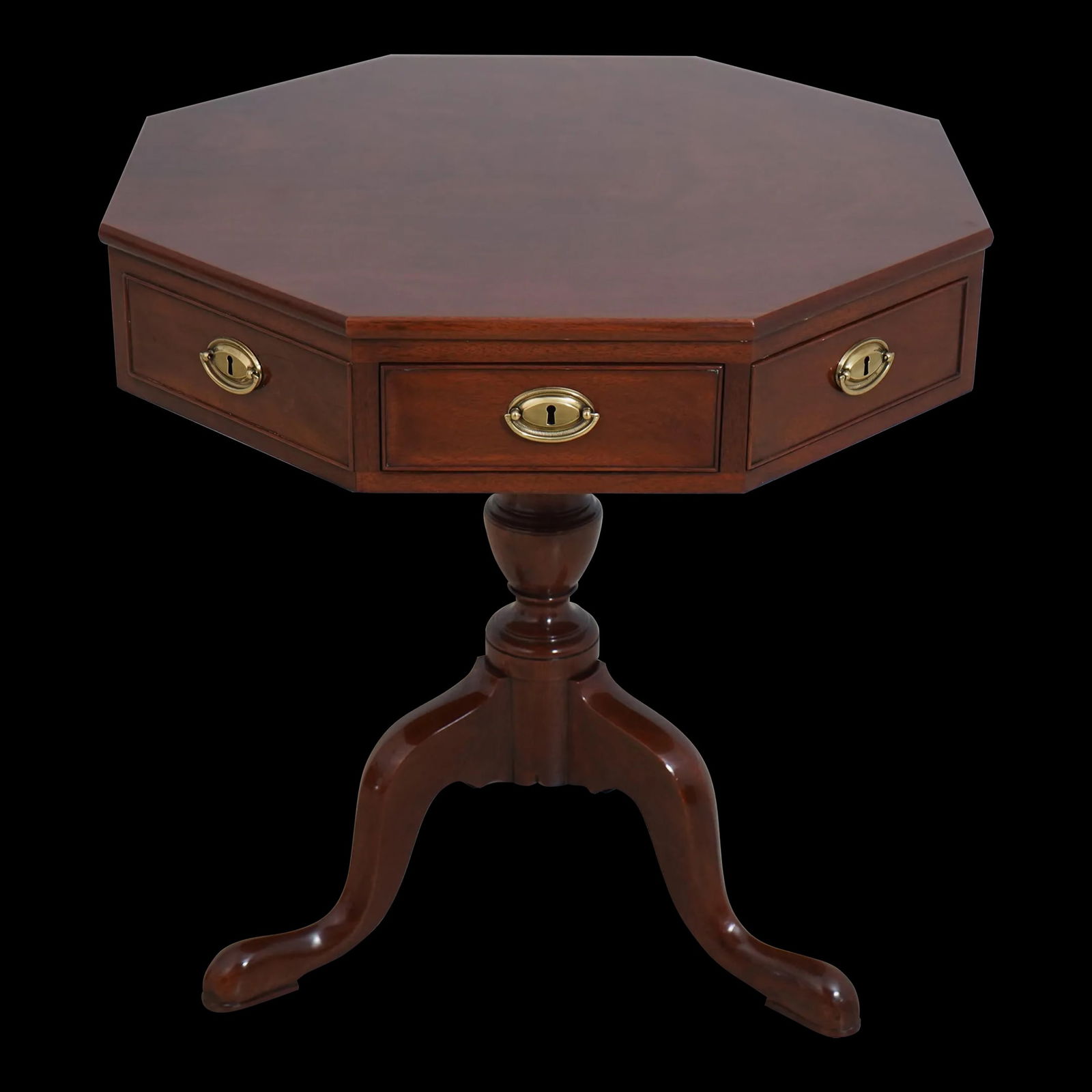 Kindel Winterthur Mahogany Revolving Drum Table 27w x 27d x 28.5h: Kindel Winterthur Mahogany Revolving Drum Table 27w x 27d x 28.5h Presenting the elegant Kindel Winterthur Collection Mahogany Revolving Drum Table, a beautiful piece that exemplifies traditional styl