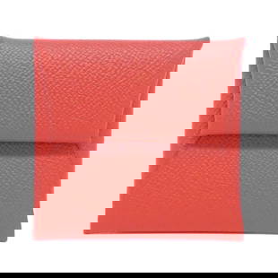Hermes Bastia Coin Case in Epsom Leather 8cm x 8cm: Hermes Bastia Coin Case in Epsom Leather 8cm x 8cm The Hermes Bastia Wallet/Coin Case is a stylish and practical accessory crafted from high-quality Epsom leather. This versatile coin purse is suitabl