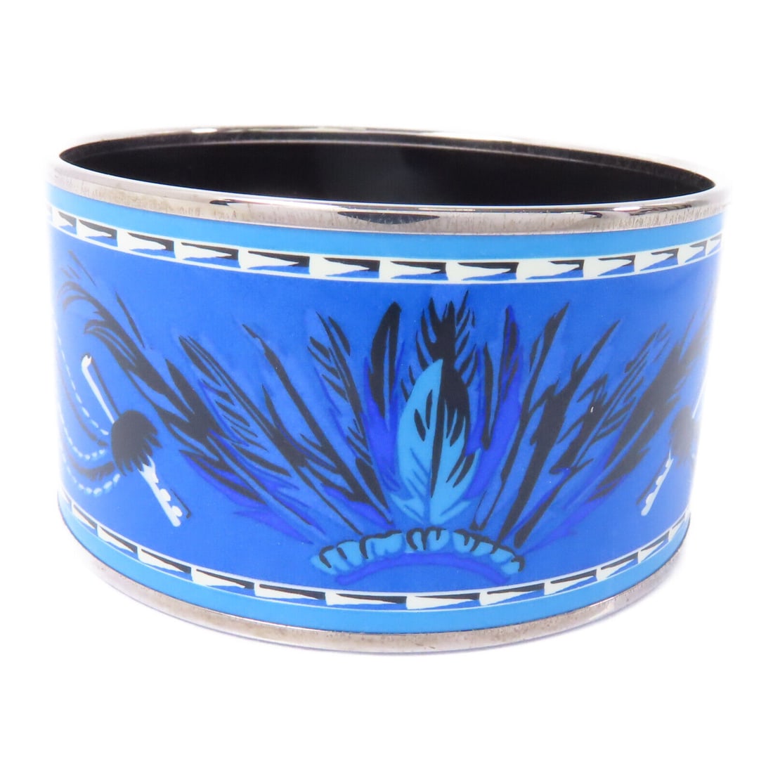 HERMES Bangle Bracelet Blue: HERMES Bangle Bracelet Blue This stunning HERMES bangle bracelet showcases a vibrant blue color, perfect for adding a pop of elegance to any outfit. Crafted with high-quality materials, this piece is 