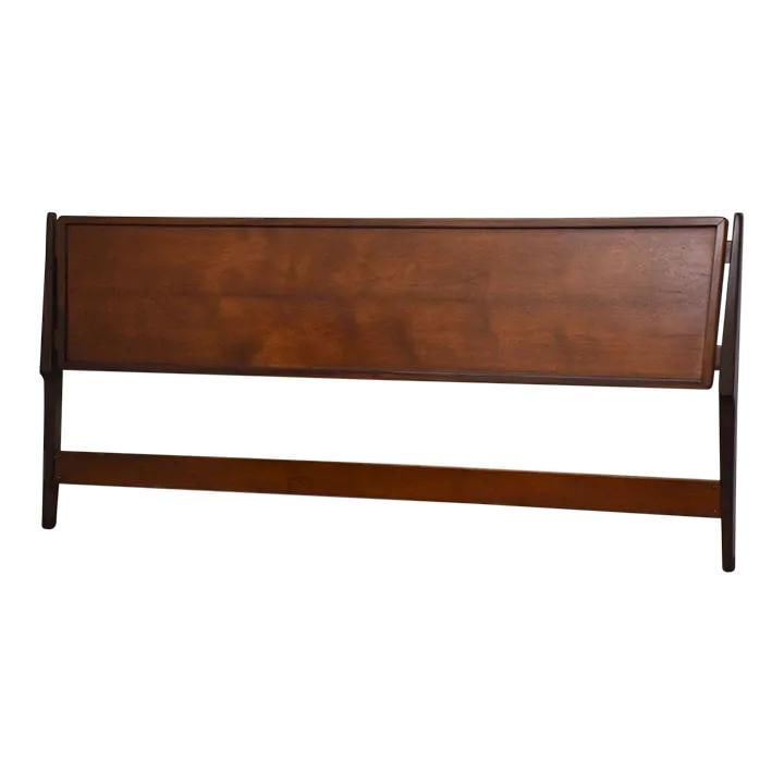 Kofod Larsen Teak King Headboard Selig 78.75x36 Mid Century Modern: Kofod Larsen Teak King Headboard Selig 78.75x36 Mid Century Modern This stunning king-size headboard showcases the elegance of mid-century modern design, crafted from high-quality teak wood. Designed