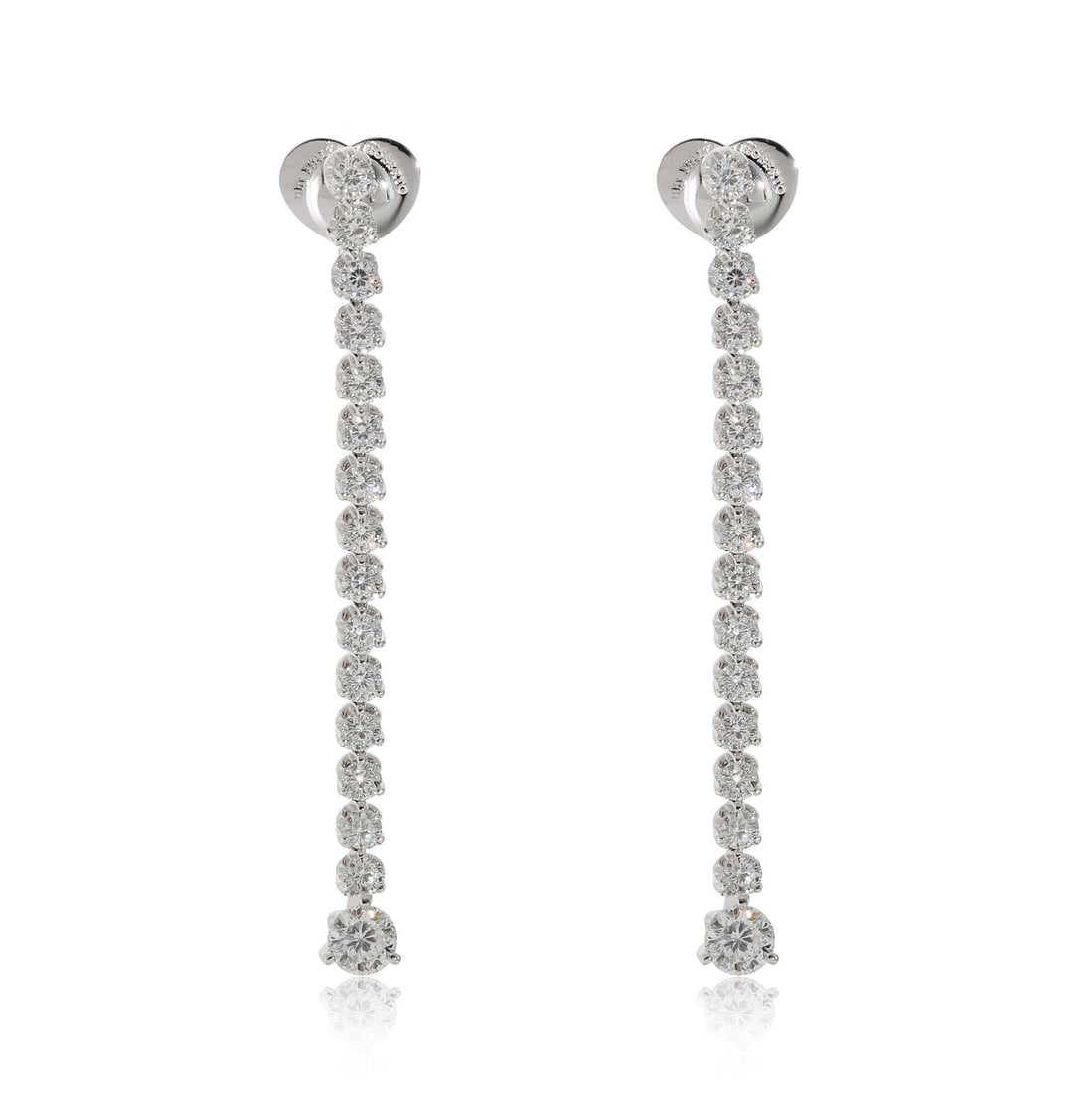 Roberto Coin Cento Tulip Diamond Drop Earrings 4.22 Ctw in 18k White Gold: Roberto Coin Cento Tulip Diamond Drop Earrings 4.22 Ctw in 18k White Gold Elevate your elegance with these stunning Roberto Coin Cento Tulip Drop Diamond Earrings, crafted in luxurious 18k white gold.