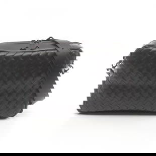 Bottega Veneta Intrecciato Leather Camera Bag Black 19cm x 29cm for Men: Bottega Veneta Intrecciato Leather Camera Bag Black 19cm x 29cm for Men Introducing the Bottega Veneta Intrecciato Medium Camera Bag, a stylish shoulder bag designed for men. Crafted from high-quality