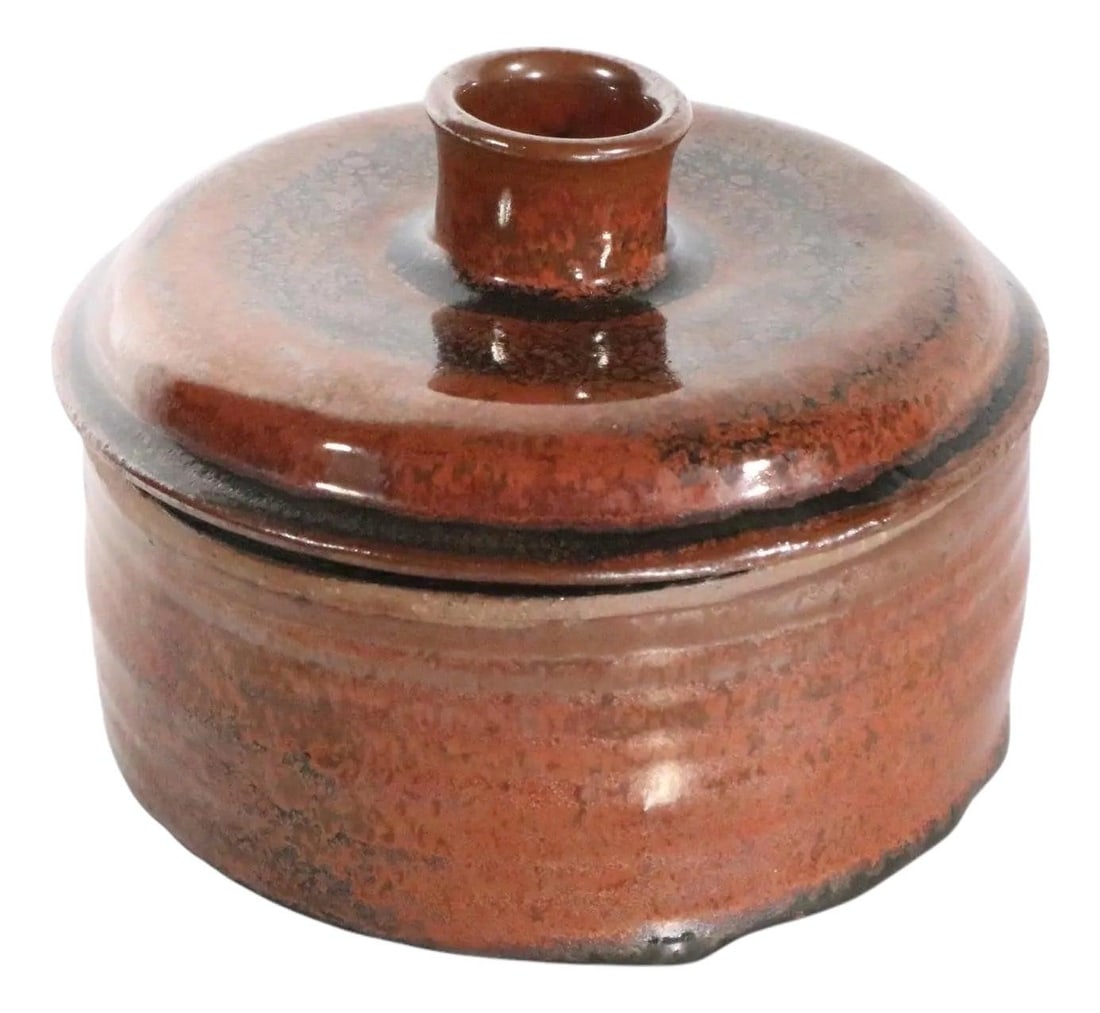 Judy '79 Brutalist Pottery Covered Casserole Inspired by Ulla Procope: Judy '79 Brutalist Pottery Covered Casserole Inspired by Ulla Procope This stunning covered casserole is a studio-made piece, showcasing the unique craftsmanship of Judy from 1979, inspired by the ren