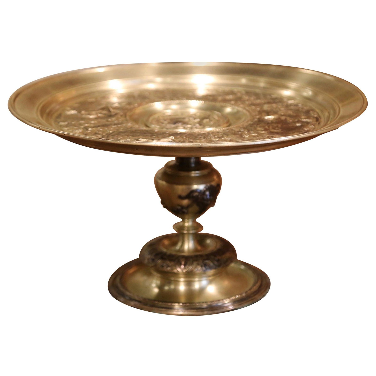 Antique 13" French Bronze Dish Classical Roman Decor 1920: Antique 13" French Bronze Dish Classical Roman Decor 1920 This exquisite early 20th-century decorative dish is a stunning representation of Classical Roman design, crafted in France around 1920. Made 