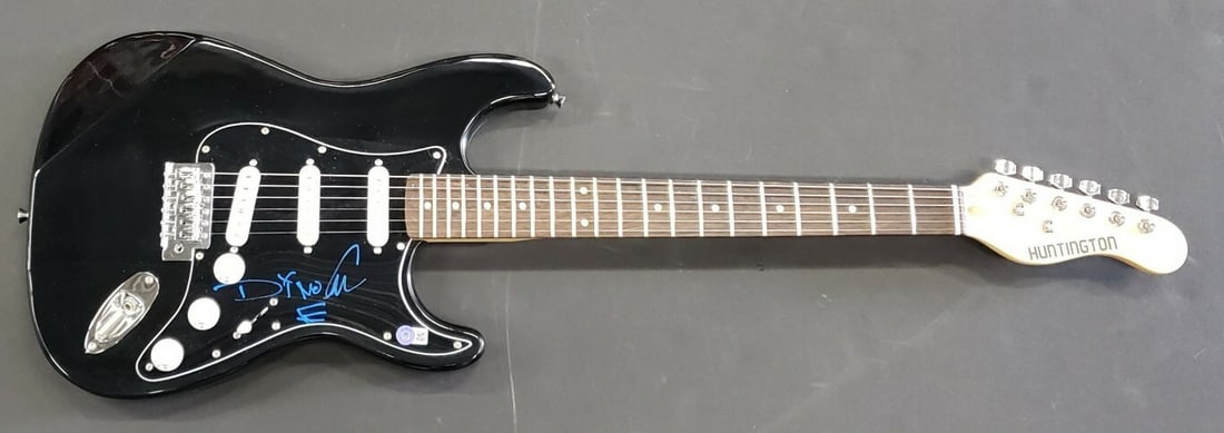 Dino Cazares Autographed Fear Factory Guitar Beckett Authenticated: Dino Cazares Autographed Fear Factory Guitar Beckett Authenticated This authentic guitar, hand-signed by Dino Cazares, showcases a unique piece of music memorabilia. It comes with Beckett Autograph Au