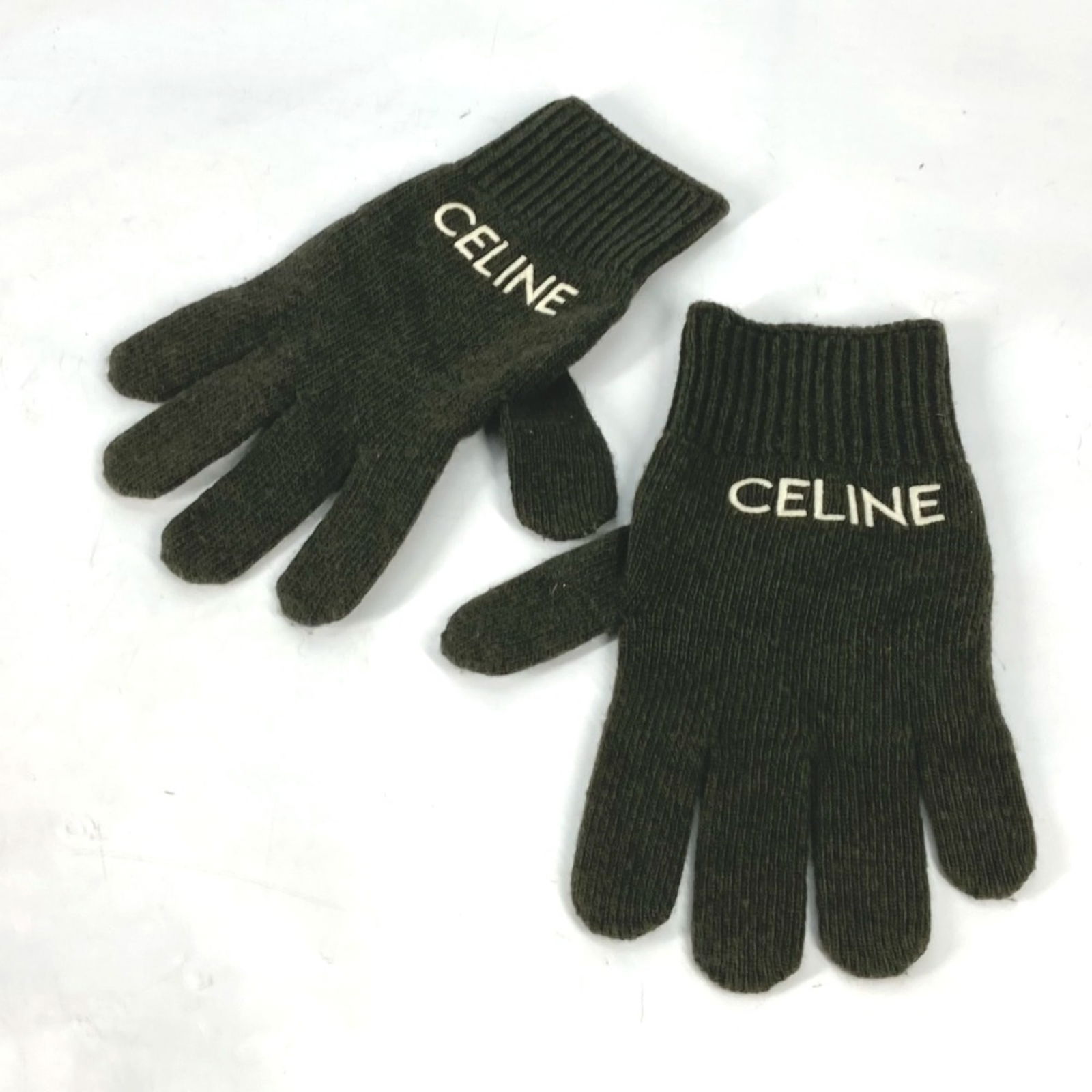 CELINE 2AC55588S gloves Glove khaki White: CELINE 2AC55588S gloves Glove khaki White Brand: Celine Model: 2AC55588S Type: Warm gloves Material: Wool Color: Other Gender: Men Size: Total Length: 8.9inch / 22.5cmSize description: S Condition: A: