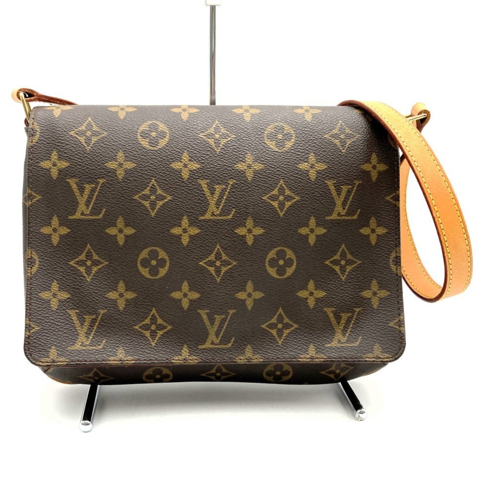 Louis Vuitton Musette Tango Shoulder Bag Brown Monogram M51257 Women's: Louis Vuitton Musette Tango Shoulder Bag Brown Monogram M51257 Women's Elevate your style with the Louis Vuitton Musette Tango Shoulder Bag, crafted from iconic Monogram canvas. This chic brown should