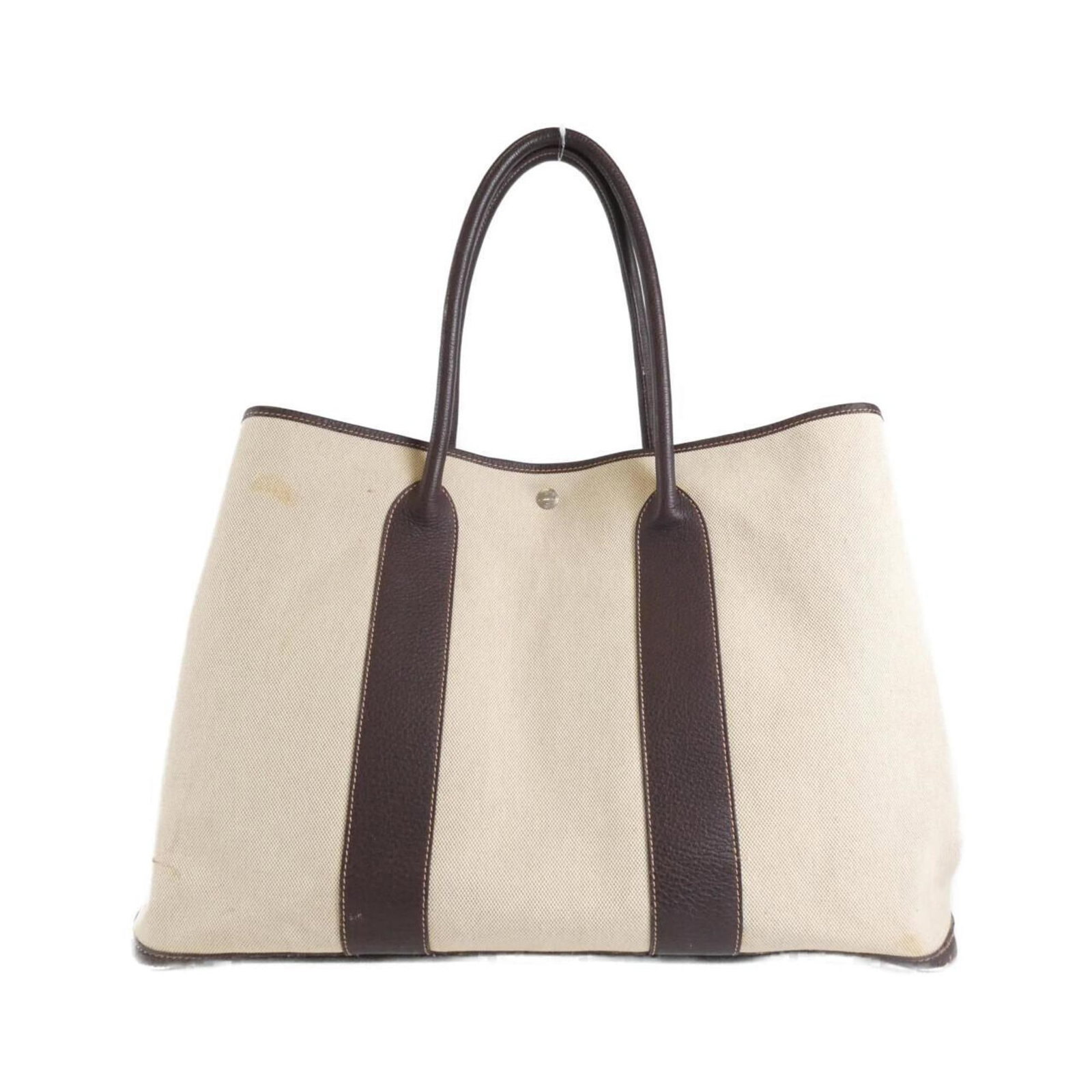 Hermes Garden Handbag 49cm Toile H Buffle Leather Brown: Hermes Garden Handbag 49cm Toile H Buffle Leather Brown This elegant handbag from Hermes is crafted from Toile H Buffle skipper leather in a rich brown color. Designed for women, it features a spaciou