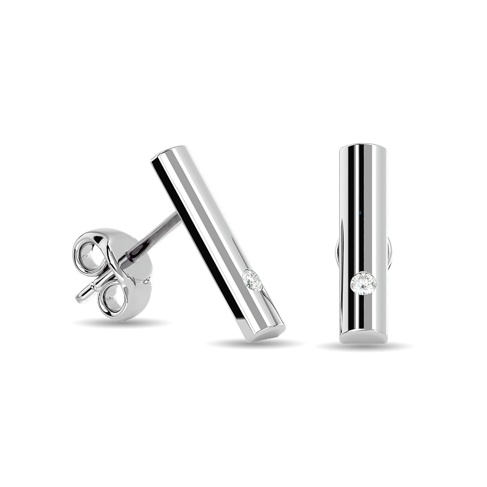 Diamond 1/20 ct tw Bar Earrings in 10K White Gold: Diamond 1/20 ct tw Bar Earrings in 10K White Gold Metal: 10k White Gold Stone Count: 2.0 Stone Shape: Round Stone Type: Diamond Stone Color: Gh Stone Clarity: Si3 Stone Weight (Carat): 0.04 This item 