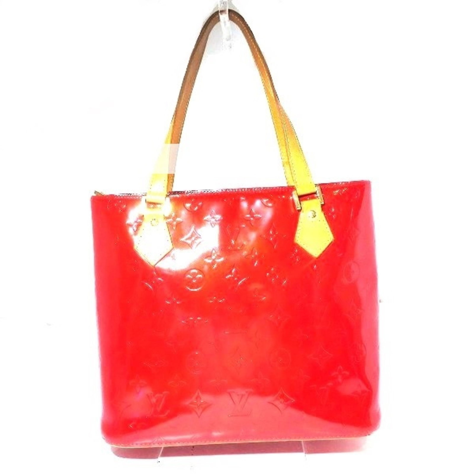 Louis Vuitton Vernis Houston Tote Handbag Rouge Patent Leather Women's: Louis Vuitton Vernis Houston Tote Handbag Rouge Patent Leather Women's Introducing the Louis Vuitton Vernis Houston tote, a stylish and sophisticated handbag designed for women. Crafted from high-qual