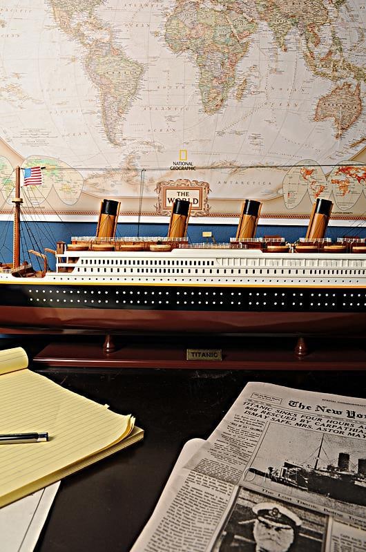 RMS Titanic Nautical Model 11H 32W 4D Painted Wood Base: RMS Titanic Nautical Model 11H 32W 4D Painted Wood Base This intricately crafted RMS Titanic model is a stunning nautical display piece, perfect for maritime enthusiasts and collectors alike. Featurin
