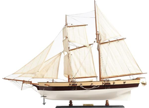 Celebrate American Maritime History with This Ship Model: Celebrate American Maritime History with This Ship Model This exquisite ship model celebrates American maritime history, featuring a beautifully painted design. Crafted from linen and Western red ceda