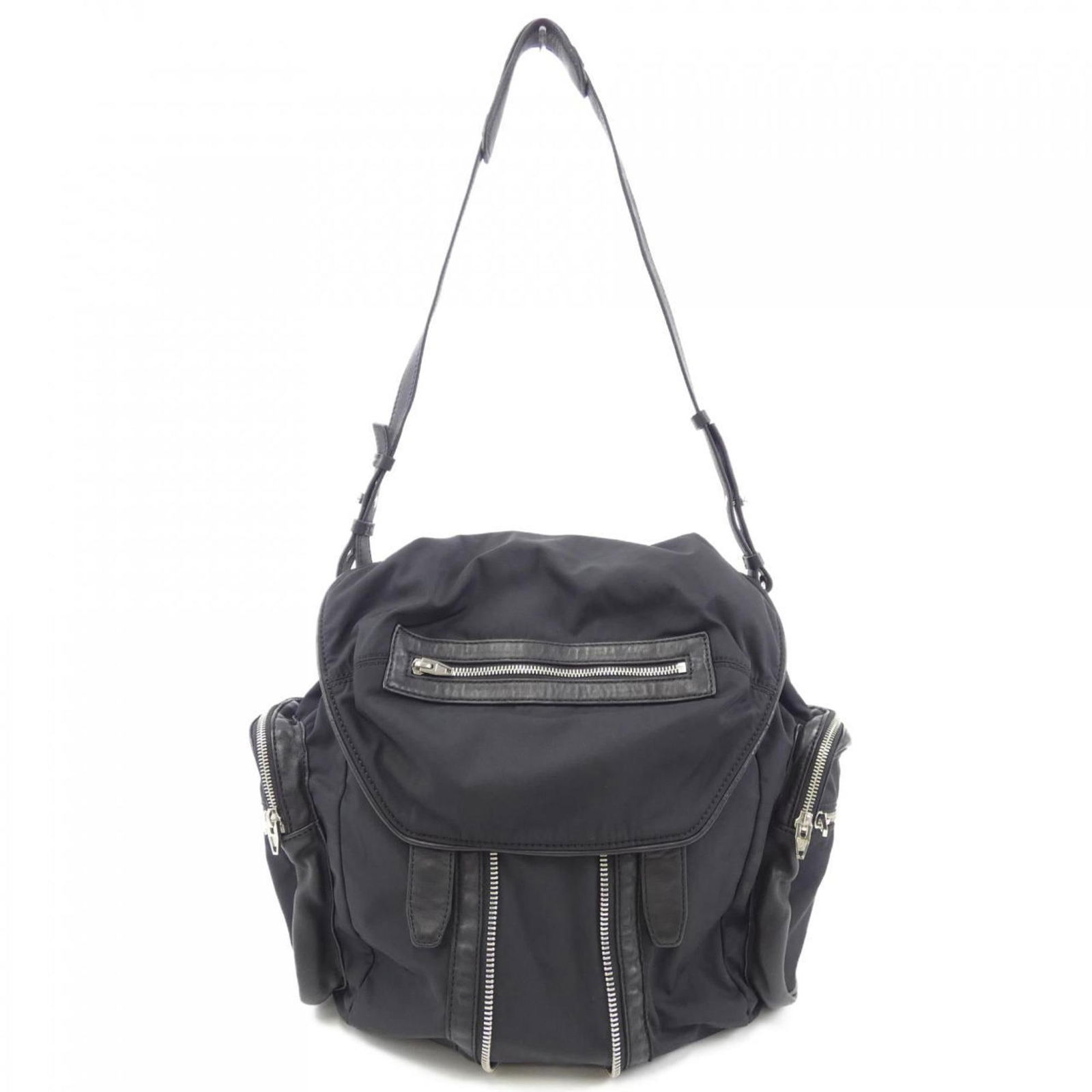 Alexander Wang Black Women's Backpack 37.5cm x 38.5cm x 17cm: Alexander Wang Black Women's Backpack 37.5cm x 38.5cm x 17cm This stylish Alexander Wang backpack is designed for women, featuring a sleek black color that complements any outfit. With dimensions of 3