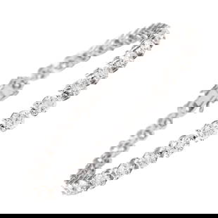10.99ct Diamond Tennis Bracelet in 18k White Gold Modern Style: 10.99ct Diamond Tennis Bracelet in 18k White Gold Modern Style 10.99ct Diamond Tennis Bracelet 18k White Gold. Metal: Gold, 18k Gold, White Gold. Stone: Diamond, White Diamond. Stone Cut: Round Cut.