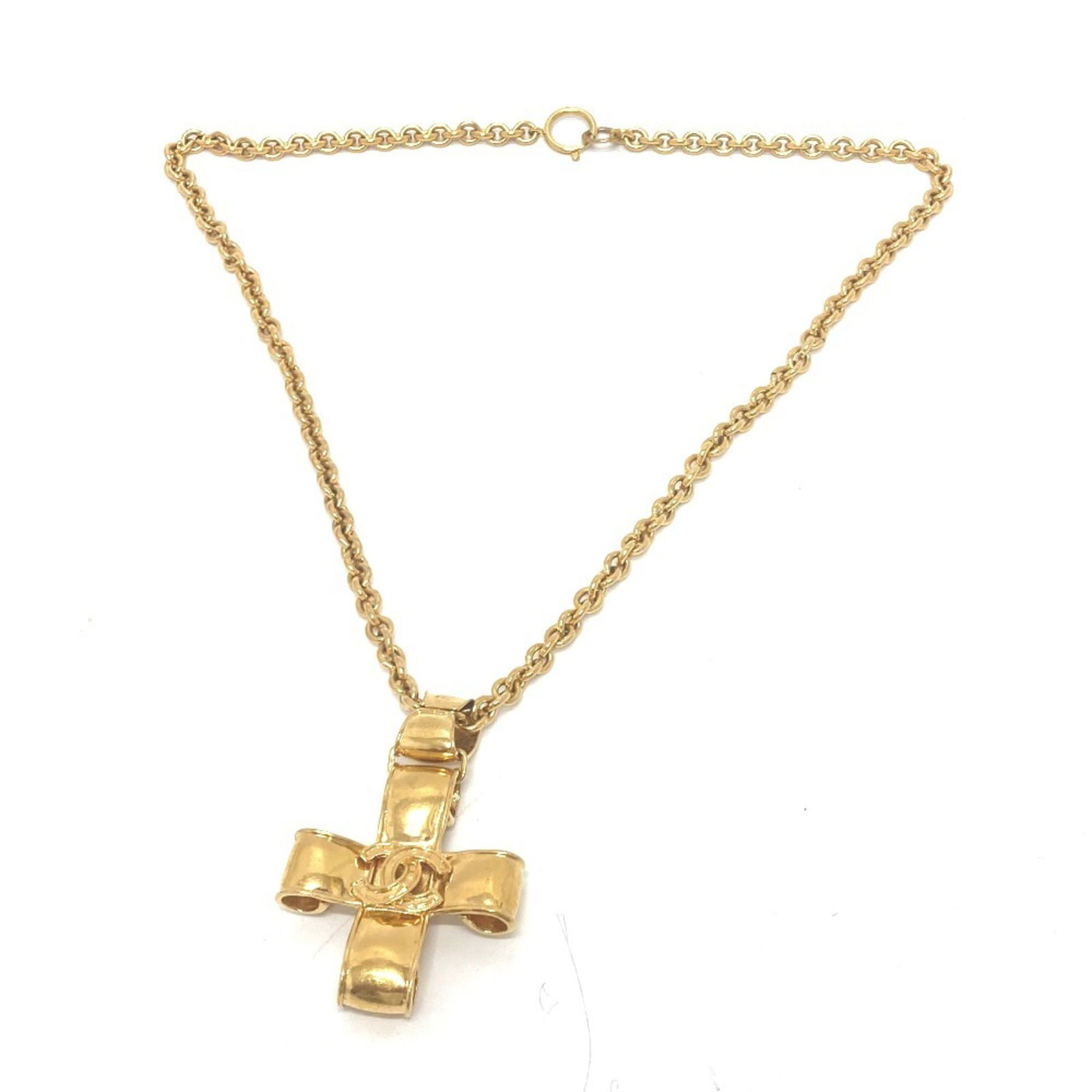 CHANEL 94P Gold Coco Mark Chain Cross Necklace 80cm: CHANEL 94P Gold Coco Mark Chain Cross Necklace 80cm This exquisite CHANEL 94P Coco Mark Chain Cross Necklace is a stunning piece designed for women. Crafted from high-quality metal with a luxurious go
