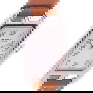 HERMES Nantucket NA2.110 White Quartz Wristwatch Leather Band: HERMES Nantucket NA2.110 White Quartz Wristwatch Leather Band This exquisite HERMES Nantucket NA2.110 Quartz Watch is a stylish accessory featuring a durable leather belt in white, perfect for everyda