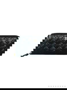 Chanel Caviar Black Quilted Zip Around Wallet with Credit Card Slots: Chanel Caviar Black Quilted Zip Around Wallet with Credit Card Slots Discover the elegance of the Chanel Caviar Quilted Large Gusset Zip Around Wallet, crafted from luxurious black leather. This