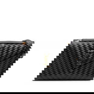Saint Laurent Black Quilted Leather Chevron Envelope Bag: Saint Laurent Black Quilted Leather Chevron Envelope Bag The Saint Laurent Large Grain de Poudre Monogram Chevron Envelope Bag is a sophisticated accessory crafted in Italy from high-quality