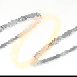 Chaumet Be My Love 18K Pink Gold Band Ring for Women Size 5: Chaumet Be My Love 18K Pink Gold Band Ring for Women Size 5 This exquisite Chaumet Be My Love Ring is crafted from 18K pink gold, making it a stunning addition to any jewelry collection. Designed for