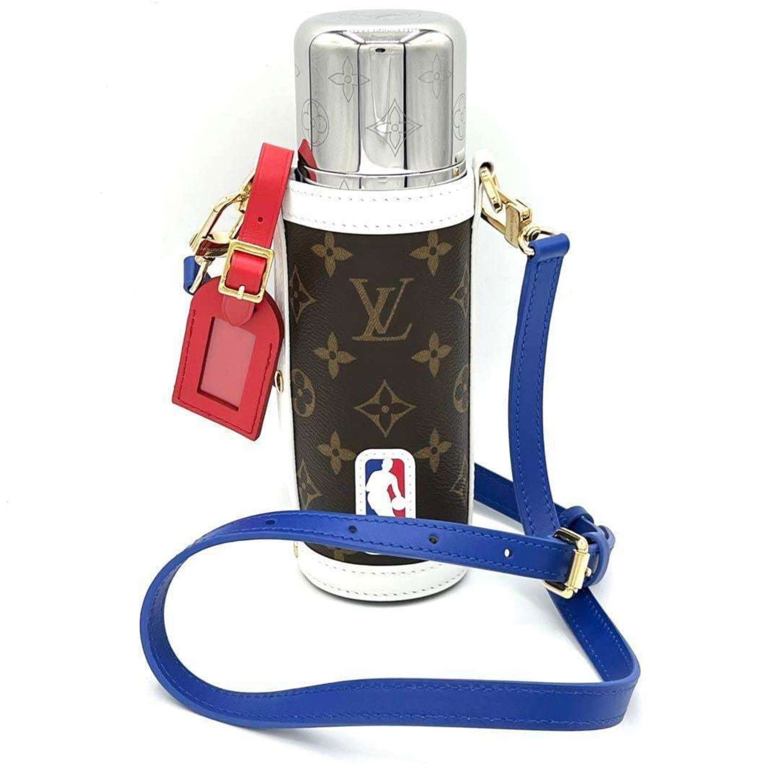 Louis Vuitton x NBA Stainless Steel Tumbler 20.5cm: Louis Vuitton x NBA Stainless Steel Tumbler 20.5cm Introducing the Louis Vuitton x NBA Men's Water Bottle Flask Holder Tumbler, a stylish and functional accessory for the modern man. Crafted from dura