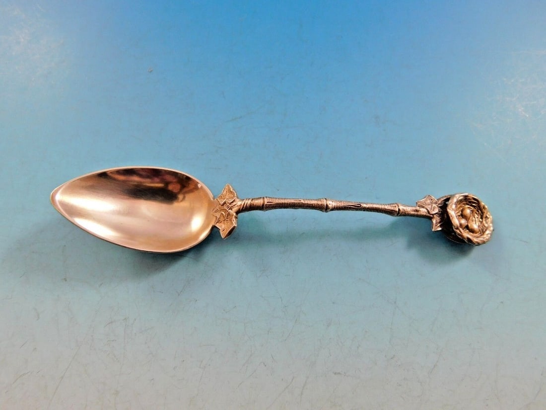 Gorham Birds Nest Sterling Silver Coffee Spoon 4 1/2" Elegant Design: Gorham Birds Nest Sterling Silver Coffee Spoon 4 1/2" Elegant Design This captivating sterling silver coffee spoon, measuring 4 1/2 inches, is crafted by Gorham and features the intricate Birds Nest p