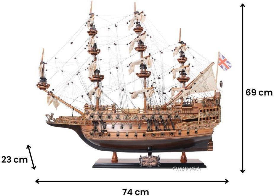 Sovereign of the Seas Ship Model 27H 29W 9D English Traditional: Sovereign of the Seas Ship Model 27H 29W 9D English Traditional Presenting an exquisite model of the Sovereign of the Seas, a remarkable representation of English traditional ship craftsmanship. This