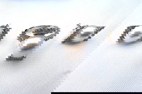 French 18K White Gold Diamond Pearl Jewelry Set Ring and Earrings: French 18K White Gold Diamond Pearl Jewelry Set Ring and Earrings This exquisite jewelry set features a stunning ring and a pair of earrings crafted in 18K white gold. The ring is designed for a size