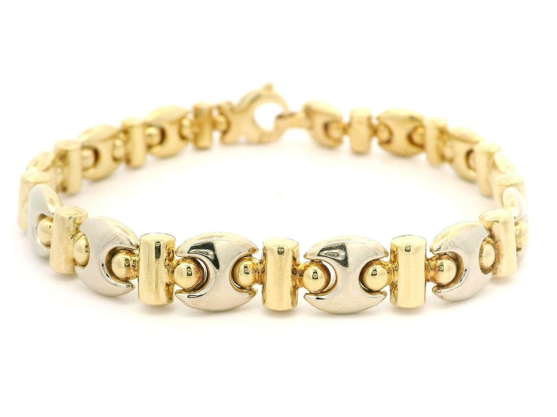 Chimento 18k Yellow Gold Unique Link Chain Bracelet 7.25in Lobster Claw Italy: Chimento 18k Yellow Gold Unique Link Chain Bracelet 7.25in Lobster Claw Italy This exquisite Chimento bracelet features a unique link design crafted from 18k yellow gold. The bracelet measures 7.25 in