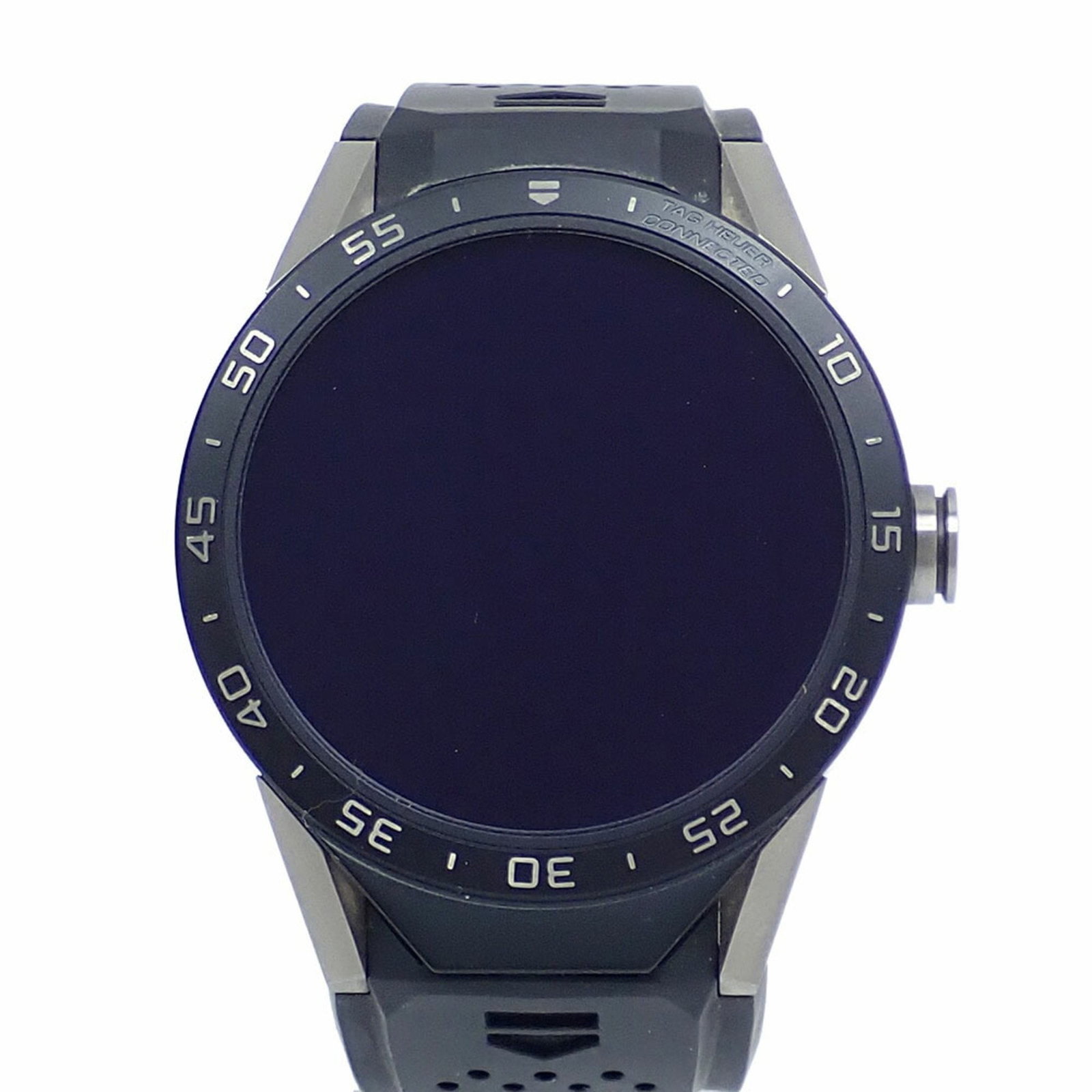 TAG Heuer Connected Smartwatch Titanium Rubber Strap 46mm for Men: TAG Heuer Connected Smartwatch Titanium Rubber Strap 46mm for Men Discover the elegance of the TAG Heuer Connected Smartwatch, a perfect blend of style and technology designed for men. This wristwatch