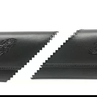Hunting World Black Key Case for Men 9.4 x 6 x 1 cm: Hunting World Black Key Case for Men 9.4 x 6 x 1 cm Introducing the Hunting World Key Case, a stylish and functional accessory designed for men. This key case features a sleek black exterior, crafted