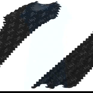 Chanel Vintage Black Sweater Dress Size 42 Short Sleeve: Chanel Vintage Black Sweater Dress Size 42 Short Sleeve This elegant Chanel sweater dress in classic black is a timeless addition to any wardrobe. Crafted from a comfortable blend of 85% cotton, 13.5%