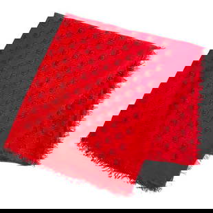Gucci Red Ghost Skull Scarf 453225 Silk Cotton Unisex Shawl: Gucci Red Ghost Skull Scarf 453225 Silk Cotton Unisex Shawl Elevate your fashion collection with this stunning Gucci scarf, featuring a unique red ghost pattern and the iconic GG skull design. Crafted