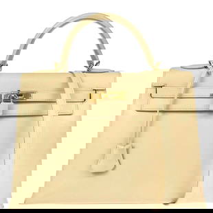 Hermes Kelly 32 Sellier Handbag White Leather Gold Hardware: Hermes Kelly 32 Sellier Handbag White Leather Gold Hardware Introducing the exquisite Hermes Parchemin Box Calf Kelly 32 Sellier Handbag, a stunning embodiment of luxury and craftsmanship. This medium