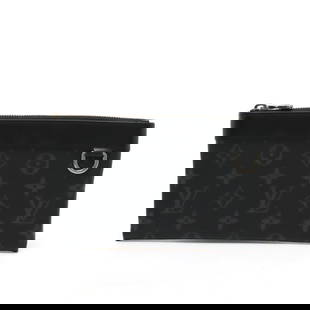 Louis Vuitton Monogram Eclipse Pochette Discovery PM Clutch Bag Black Gray M44323 12cm x 20.5cm: Louis Vuitton Monogram Eclipse Pochette Discovery PM Clutch Bag Black Gray M44323 12cm x 20.5cm Introducing the Louis Vuitton Monogram Eclipse Pochette Discovery PM, a stylish and versatile clutch bag