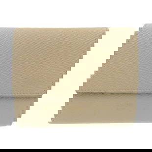 Celine Trifold Wallet 10B573BEL Leather Beige 3.54 x 4.13 x 0.78: Celine Trifold Wallet 10B573BEL Leather Beige 3.54 x 4.13 x 0.78 Introducing the CELINE Trifold Wallet, a sophisticated accessory crafted from high-quality leather in a classic beige hue. This versati