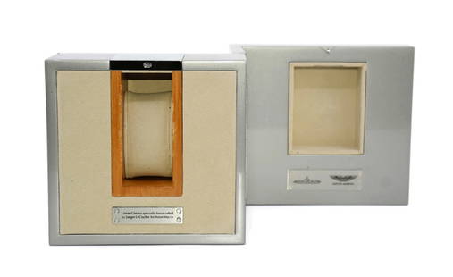 Jaeger-LeCoultre Aston Martin Presentation Box 100% Authentic: Jaeger-LeCoultre Aston Martin Presentation Box 100% Authentic This elegant presentation box from Jaeger-LeCoultre is designed to showcase a single watch, specifically crafted for Aston Martin timepiec