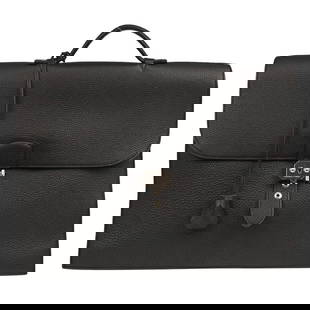 Hermes Black Togo Sac a Depeches 38 Leather Briefcase: Hermes Black Togo Sac a Depeches 38 Leather Briefcase This exquisite Hermes Black Togo Sac a Depeches 38 Briefcase is a perfect blend of elegance and functionality. Crafted from luxurious Togo leather
