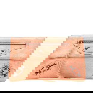 Balenciaga Pink Lambskin Motocross Classic Envelope Clutch Italy: Balenciaga Pink Lambskin Motocross Classic Envelope Clutch Italy This Balenciaga Lambskin Motocross Classic Envelope Clutch is a stylish accessory featuring a luxurious lambskin leather body. The desi