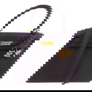 HERMES Kelly 25 Black Togo Leather 2way Shoulder Bag: HERMES Kelly 25 Black Togo Leather 2way Shoulder Bag Introducing the exquisite HERMES Kelly 25 Shoulder Bag, a perfect blend of elegance and practicality. Crafted from luxurious Togo leather, this 2-w