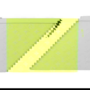 Louis Vuitton Pochette Voyage MM Yellow Clutch Taiga Leather 20cm x 26.5cm x 6cm: Louis Vuitton Pochette Voyage MM Yellow Clutch Taiga Leather 20cm x 26.5cm x 6cm Introducing the Louis Vuitton Pochette Voyage MM, a sophisticated clutch bag crafted from durable Monogram Taiga leathe