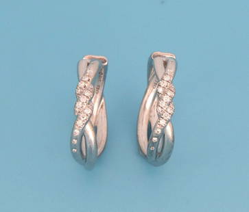 David Yurman 18k White Gold Diamond Hoop Earrings: David Yurman 18k White Gold Diamond Hoop Earrings Elevate your jewelry collection with these exquisite David Yurman Continuance Diamond Hoop Earrings. Crafted from luxurious 18k white gold, these stun