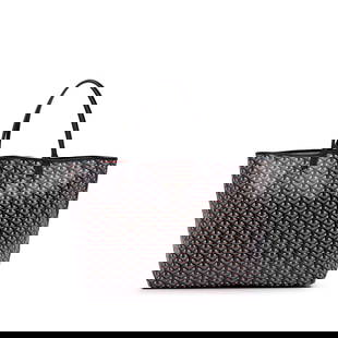 Goyard Claire Voie Saint Louis GM Black Coated Canvas Bag: Goyard Claire Voie Saint Louis GM Black Coated Canvas Bag Introducing the Goyardine Claire Voie Saint Louis GM, a stylish and functional bag crafted from coated canvas with luxurious leather trim. Thi