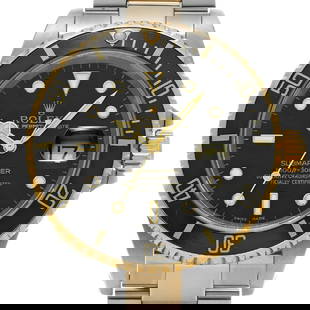ROLEX Submariner Date 16613 Automatic Watch Black Dial Gold Bezel Boxed: ROLEX Submariner Date 16613 Automatic Watch Black Dial Gold Bezel Boxed Experience the luxury of the ROLEX Submariner Date 16613, a remarkable wristwatch manufactured around 2001. This sophisticated t
