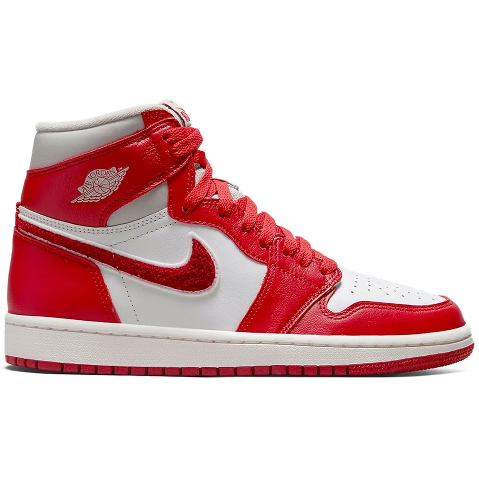 Nike Jordan 1 Retro High OG Varsity Red Women Sneakers: Nike Jordan 1 Retro High OG Varsity Red Women Sneakers Introducing the Nike Jordan 1 Retro High OG Varsity Red (W), a classic sneaker that combines style and comfort. This pair is brand new and unworn