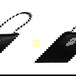 Celine Black Calf Leather Handbag Pouch 5.11 x 4.92 x 2.16: Celine Black Calf Leather Handbag Pouch 5.11 x 4.92 x 2.16 This elegant Celine handbag pouch is crafted from high-quality calf leather in a timeless black color. It is designed for women and features