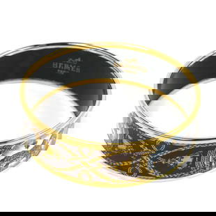 Hermes Enamelled GM Horse Tassel Bangle 20.5cm Black Brown Gold: Hermes Enamelled GM Horse Tassel Bangle 20.5cm Black Brown Gold This elegant Hermes Enamelled GM Horse Tassel Bangle for women features a sophisticated design crafted from cloisonne/enamel. The bangle