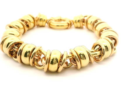 Vintage Italian Urbano 18k Yellow Rose Gold Chain Bracelet: Vintage Italian Urbano 18k Yellow Rose Gold Chain Bracelet This exquisite Vintage Italian Urbano bracelet showcases a stunning rondelle design, crafted from luxurious 18k yellow rose gold. The chain-s